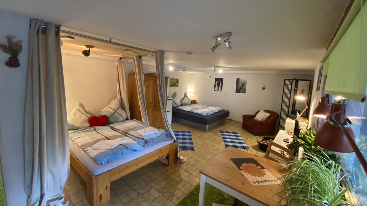 Neusatzeck Apartment | Country house room with approx. 30sqm, shower/WC, sauna, max. 4 adults + 1 infant (max. 1 year)