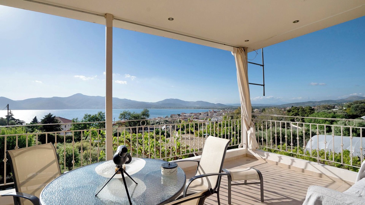 Paleros Villa | Country House 'Villa Ermina Paleros' with Wi-Fi and Air Conditioning