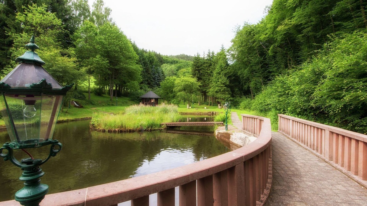 Heidweiler House | Country house with private garden