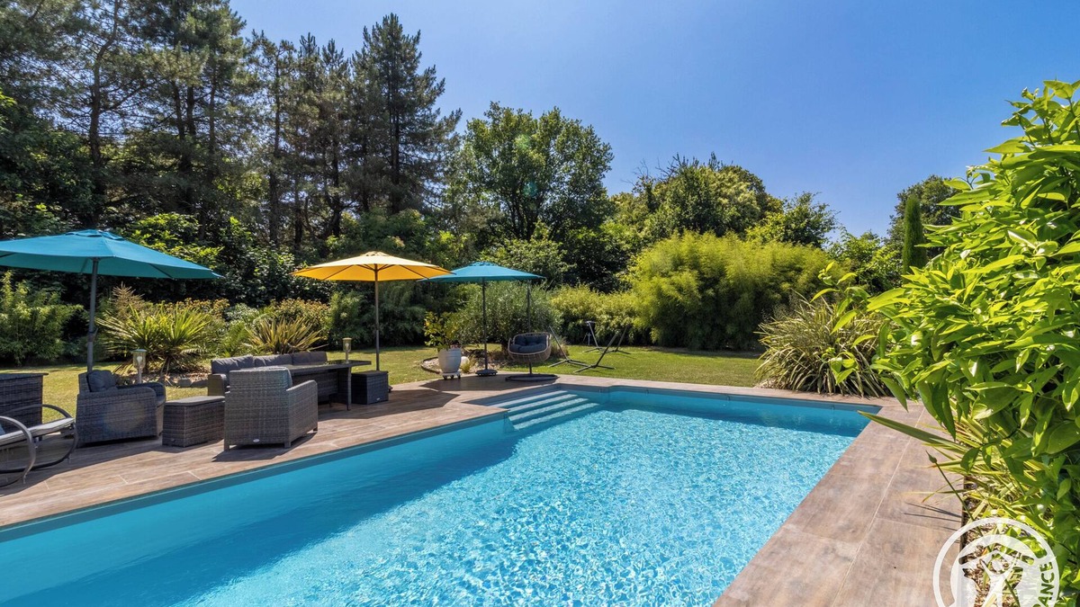 Angrie House | Country house with jacuzzi and swimming pool