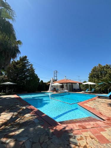 Oropos House | Country House with Pool and Big Garden