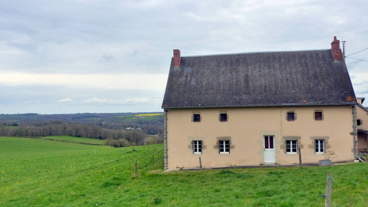 Mazirat Cottage | Country house with terrace and all amenities in Mazirat