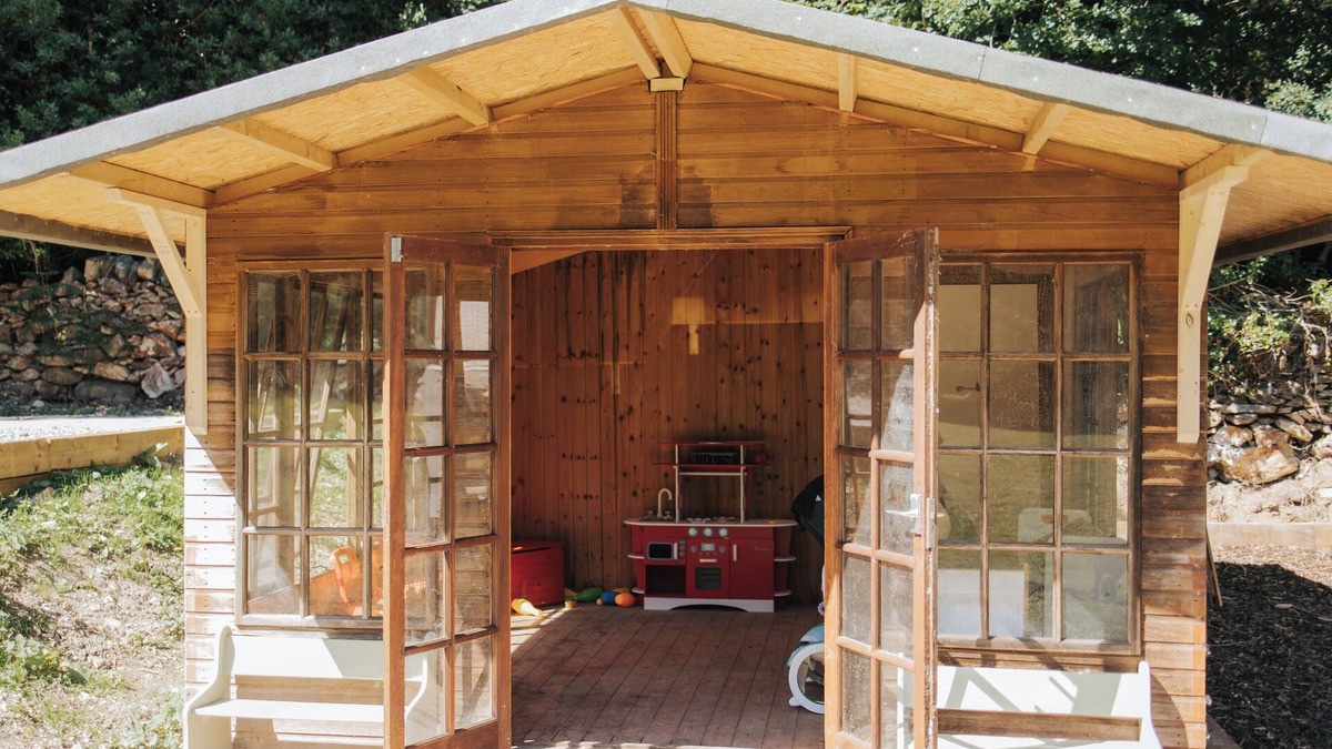 Henryd House | Country House within Snowdonia National Park, 10 meter indoor heated pool, gym.