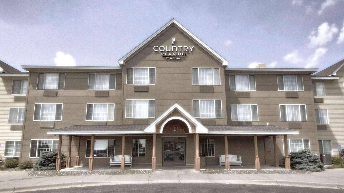 Elk River Hotel | Country Inn & Suites by Radisson, Elk River, MN
