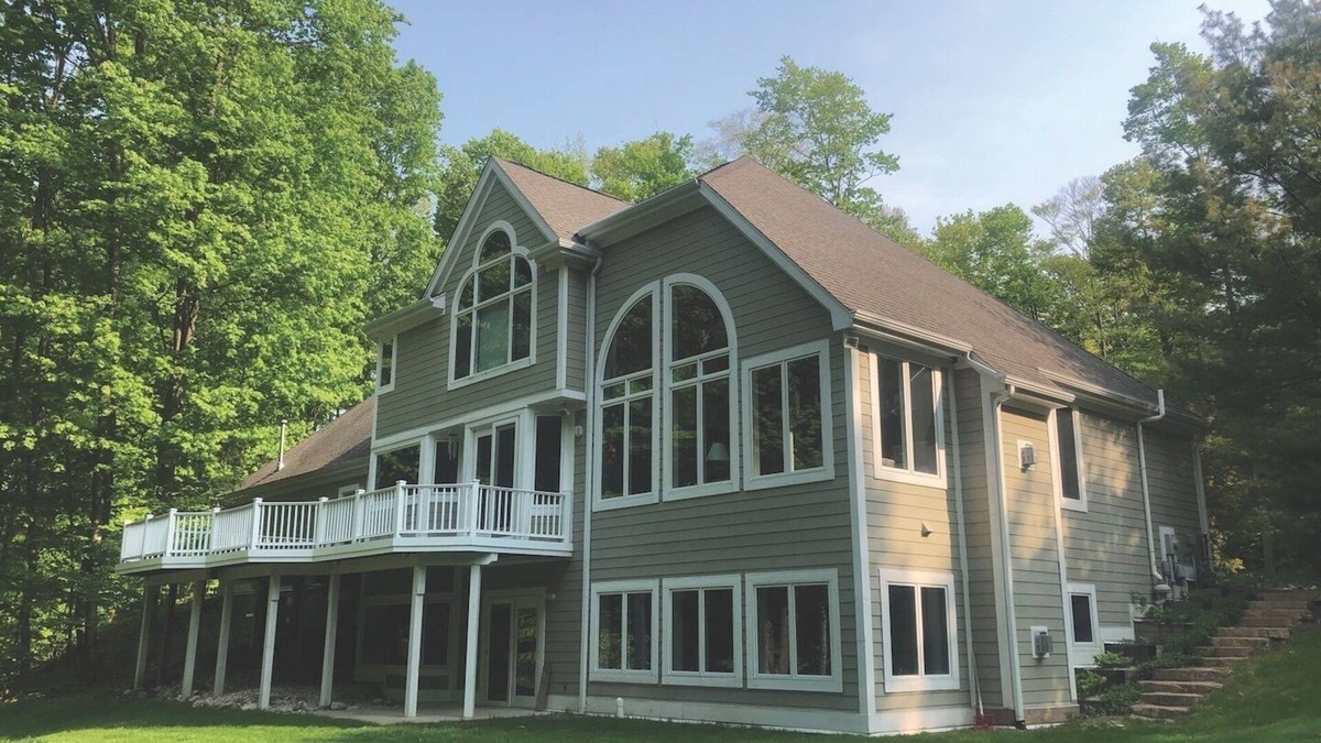 Harbor Springs House | Country Knolls Ski Rental NUBS NOB + The Highlands - SKI GOLF