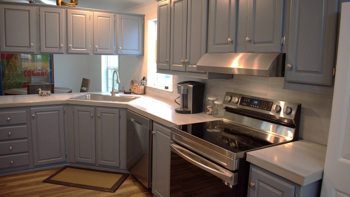 Cunningham House | Country Living. 10 minutes to Moses Lake, 10 minutes to Warden