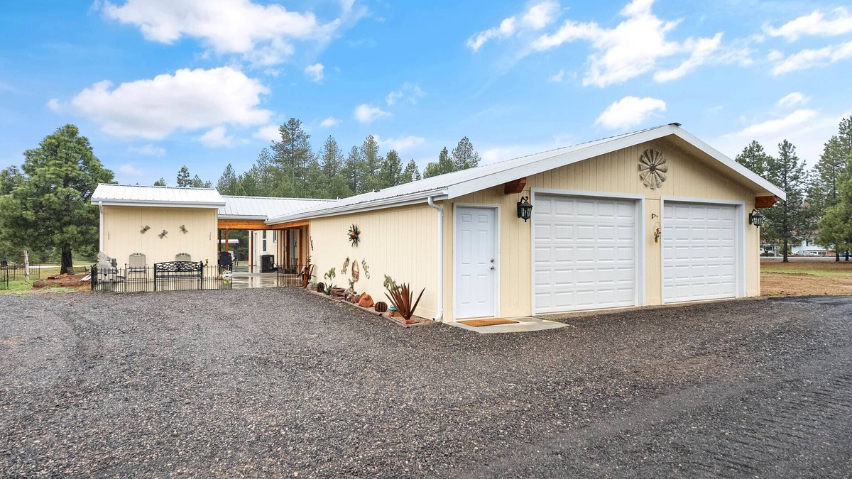 Deer Park House | Country living in a small town