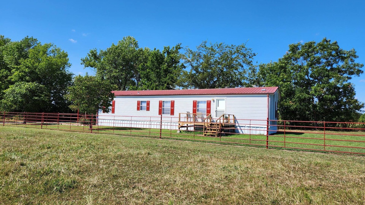 Nowata House | Country Living mobile home Nowata - 2 bedrooms