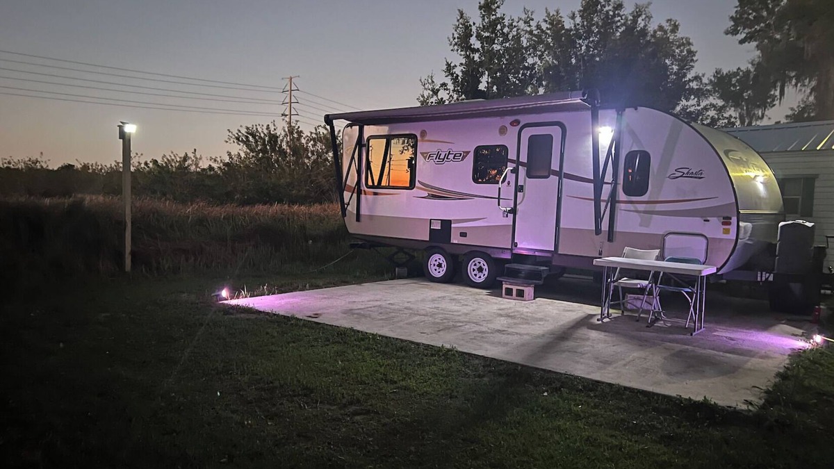 Fort Meade House | Country Living RV in a Small Town Setting