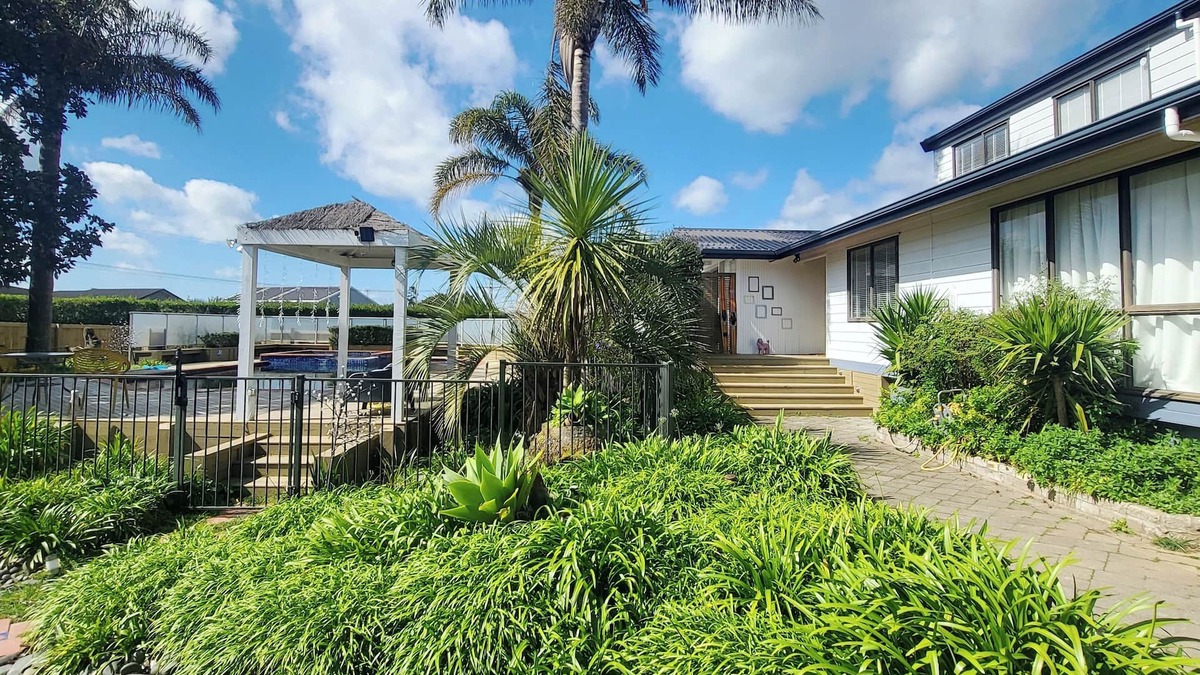 Hamilton Ski Chalet | Country Oasis with a Fiji Vibe: Your urban Retreat