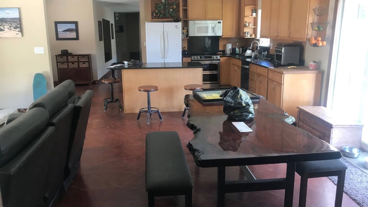 Prunedale House | Country paradise 20 minutes to Monterey, Laguna Seca and SC. Gated for pets.