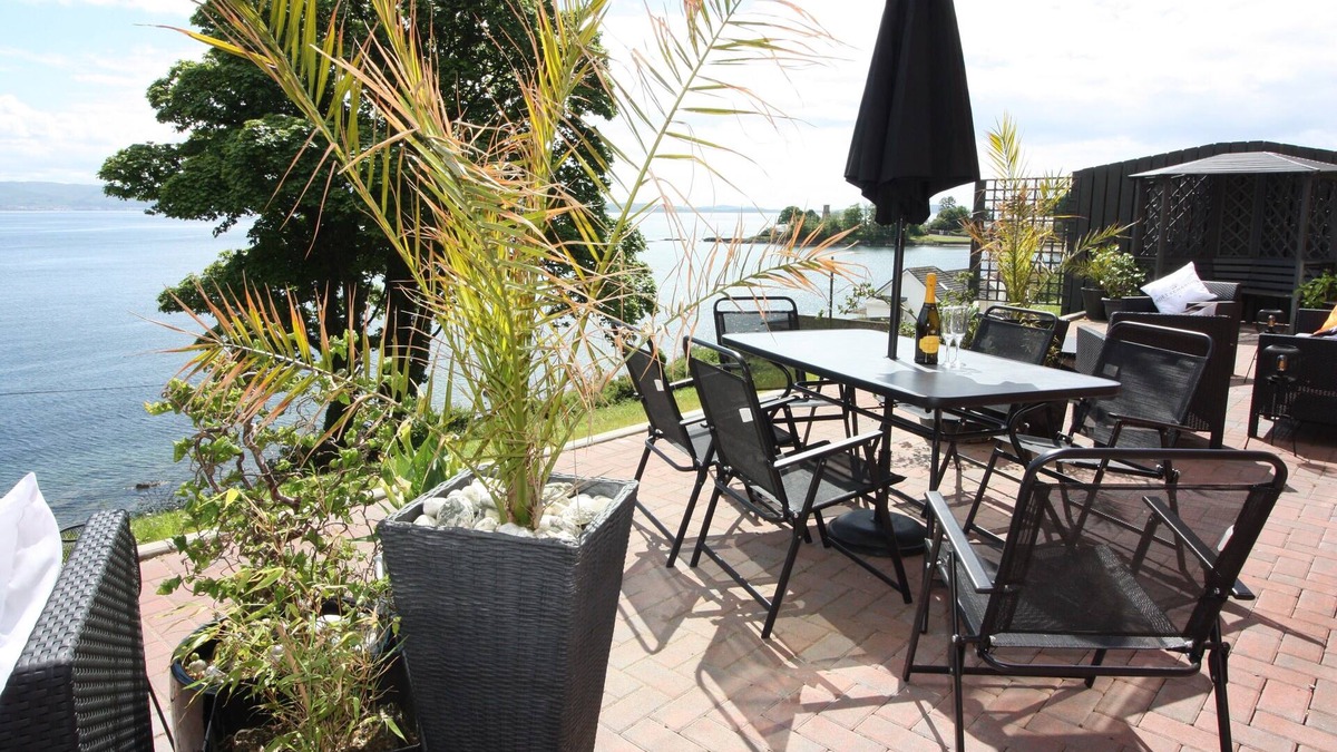 Rothesay House | Country Property, Spectacular Seaviews & Hot Tub, 6 en-suite bedrooms Sleeps 12+