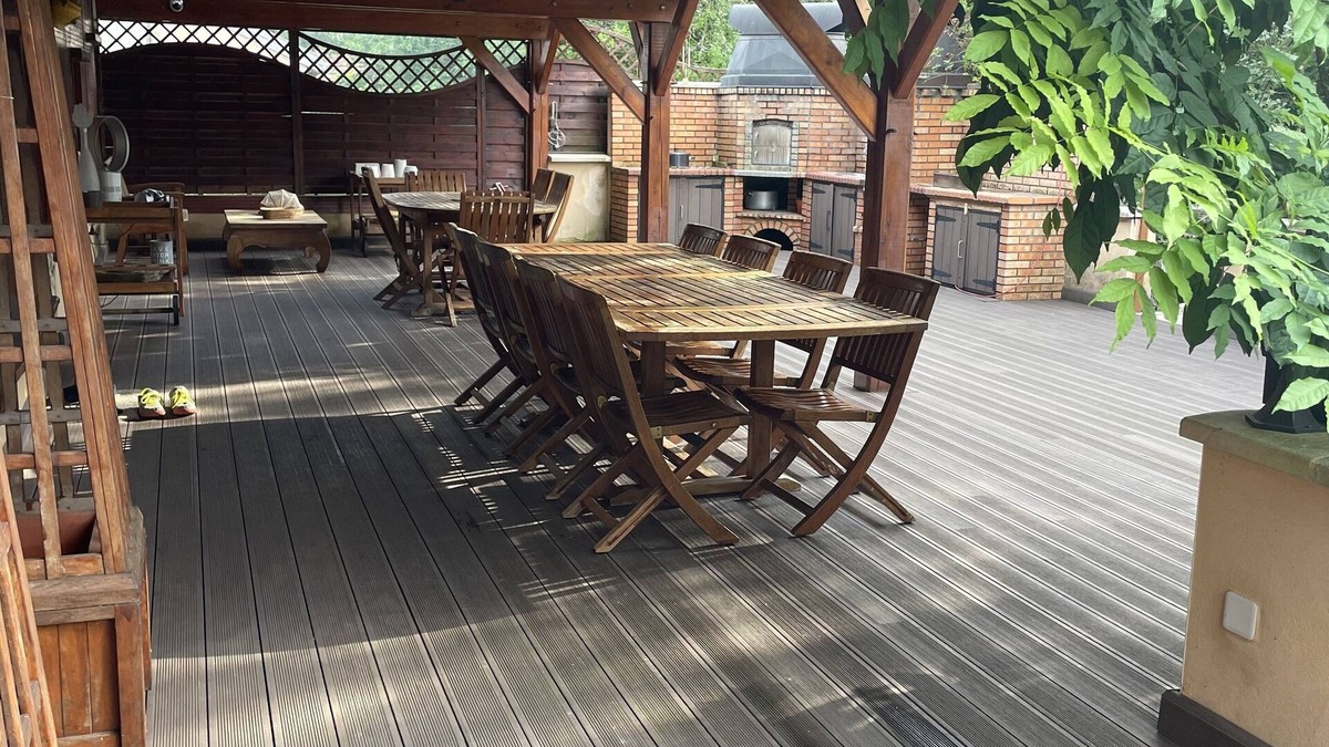 Charcier House | Country property with covered terrace and large swimming pool