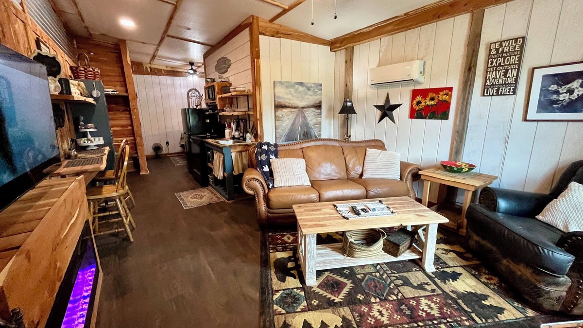 Readyville House | Country Roads Barn Farm Stay