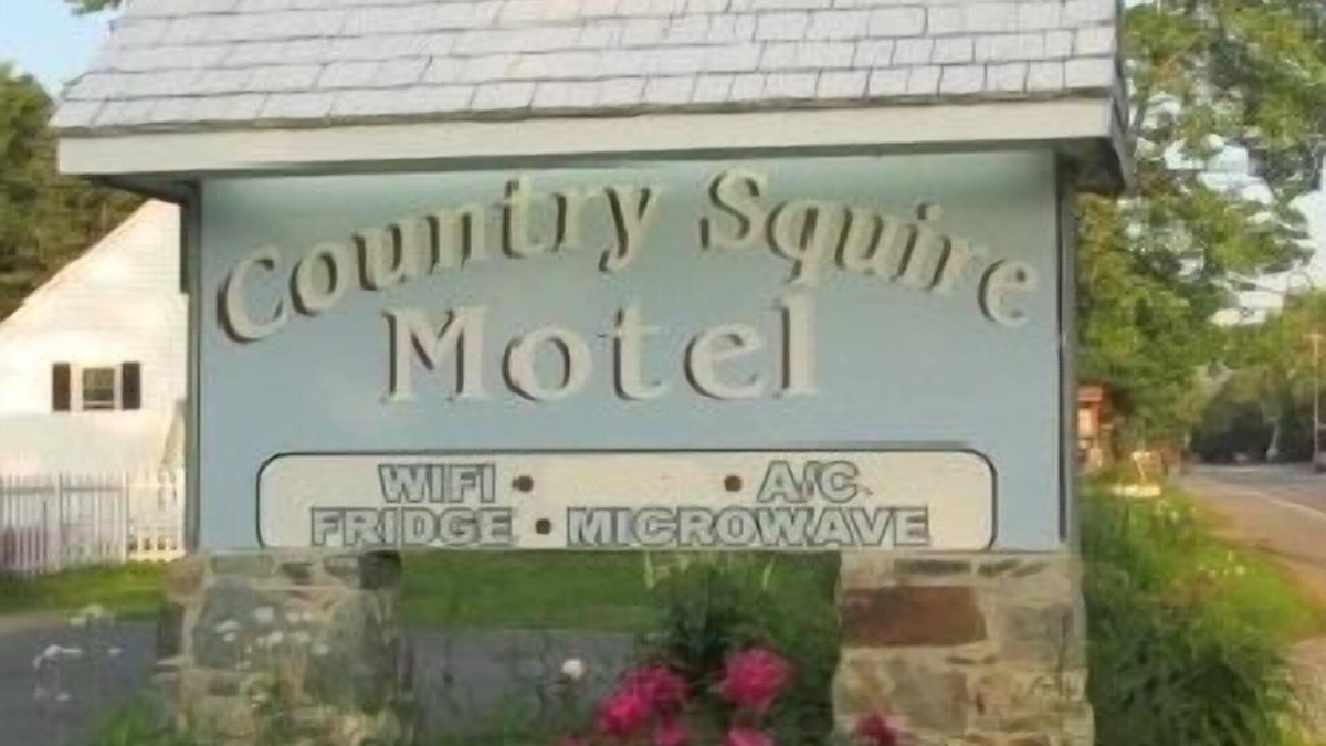 Littleton Hotel | Country Squire Motel