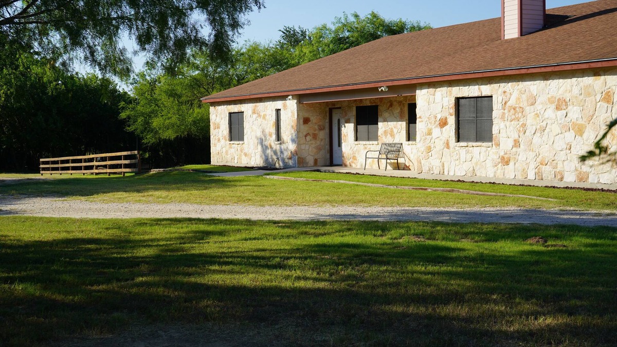 Sutherland Springs House | Country-style Oasis! The perfect family get-away. VIEW OUR VIDEO!