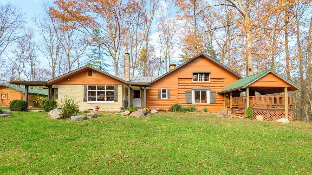 Morgantown Cabin | Country vacationing everyone will enjoy!