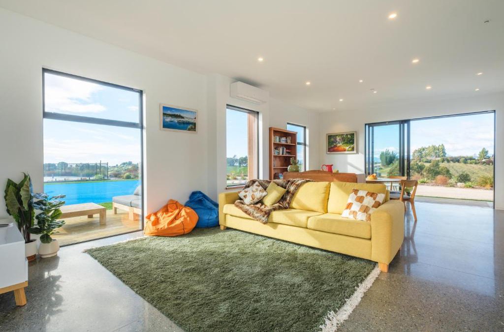 Tasman Villa | Countryview Haven