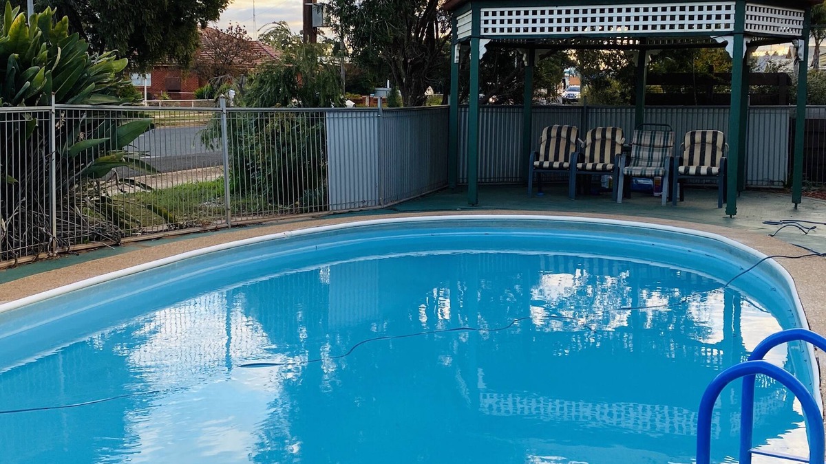 West Wyalong Hotel | County Lodge Motor Inn