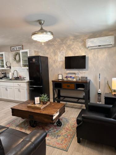 Woodland Villa | County Std Full Kitchen 20 Min SMF UC Davis Campus