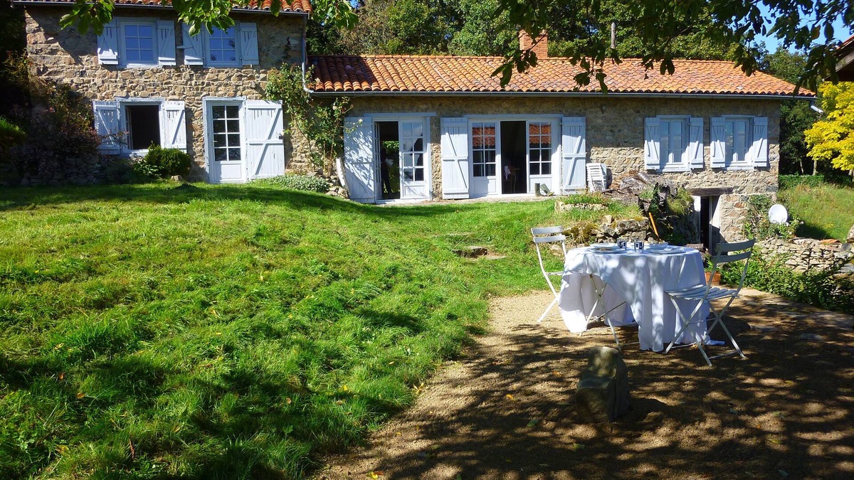 Cherier Cottage | Couples and family friendly, Mountain & vineyards, Arboretum, Heart of Nature