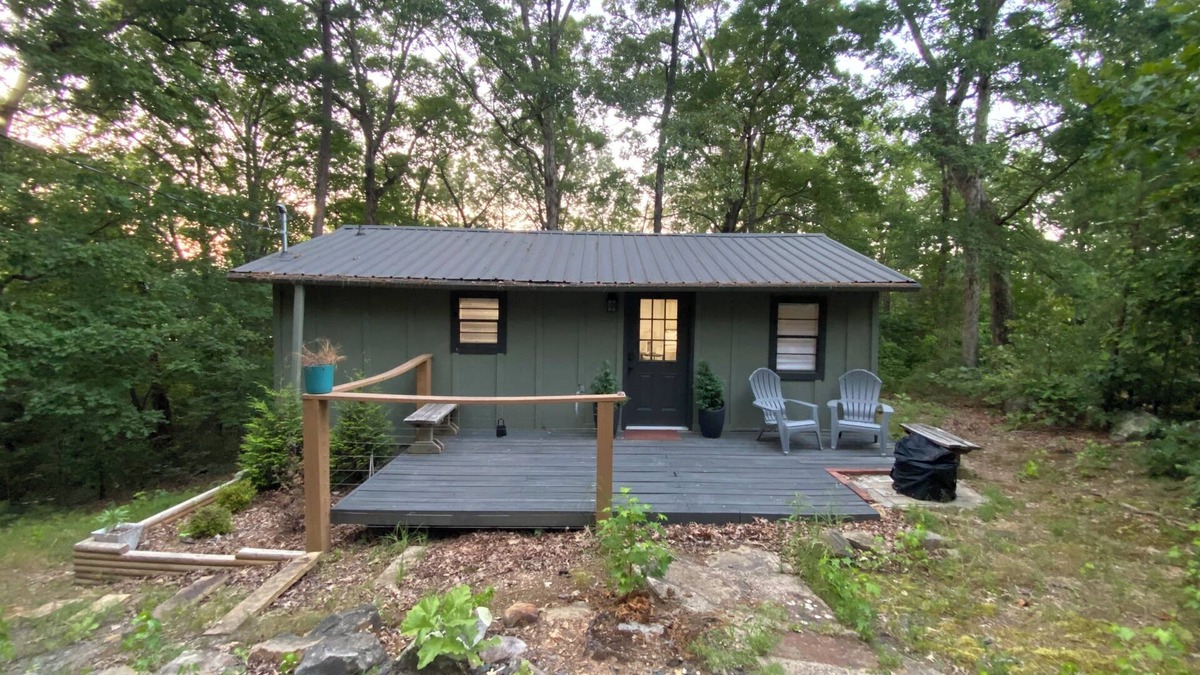 Quitman Cabin | Couples Cabin at the Lake