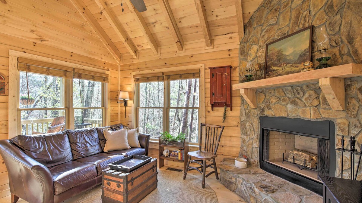 Cherry Log Cabin | Couples Getaway Cabin by Hiking + Waterfalls!