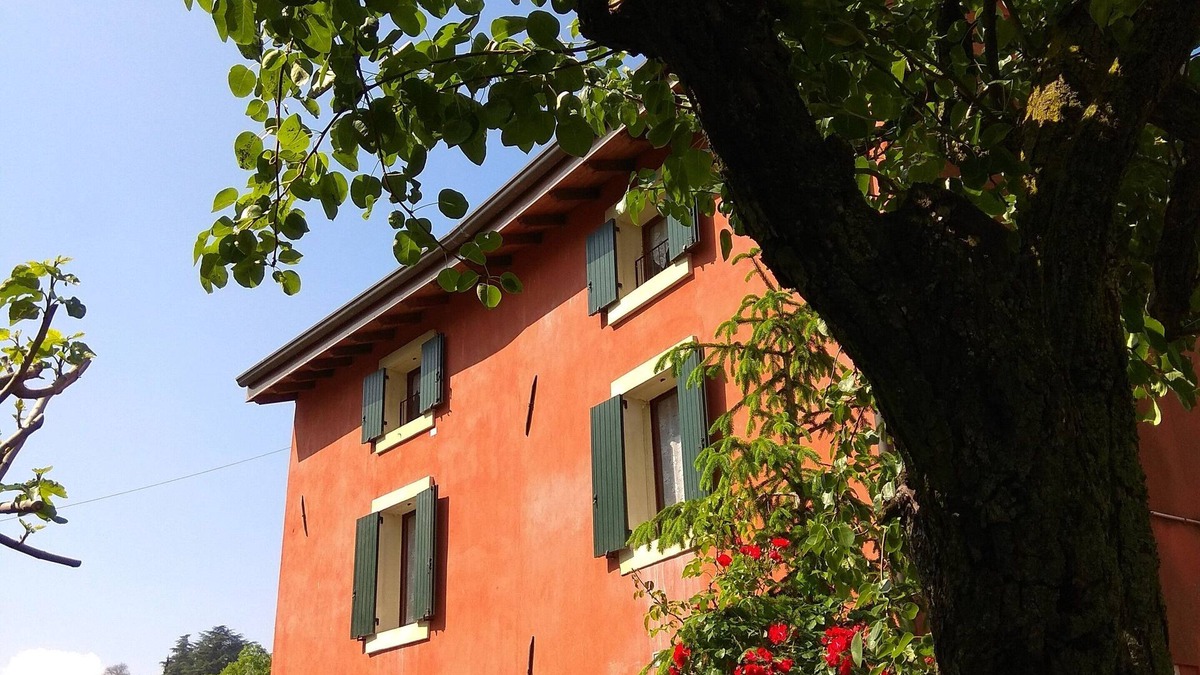 Nord-Est Cottage | Court in the green, a few minutes from the center