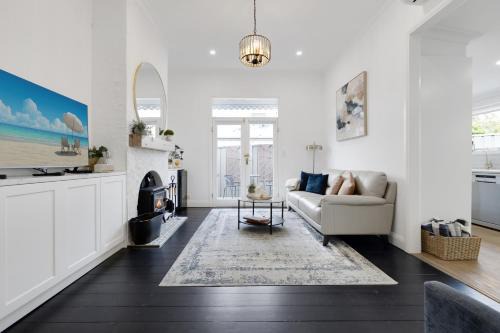 Bendigo House | Courthouse - Family Retreat Near Bendigo CBD