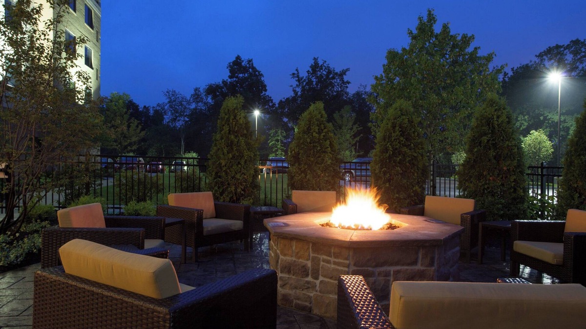Cranberry Township Hotel | Courtyard by Marriott Pittsburgh North/Cranberry Woods