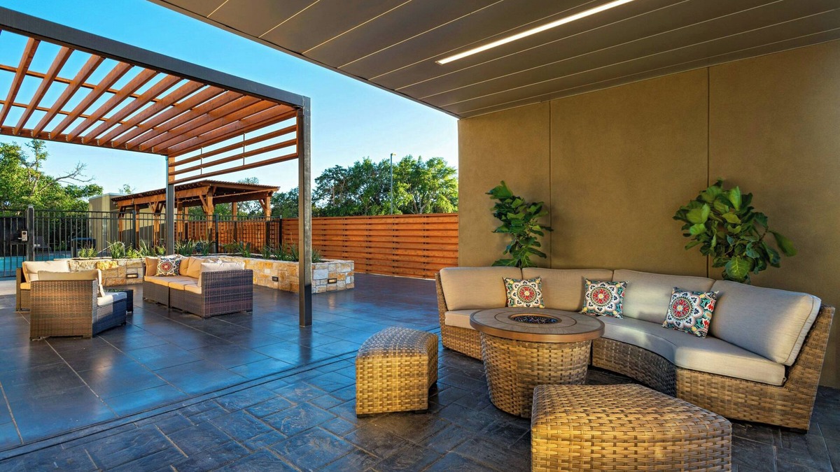 Dripping Springs Hotel | Courtyard By Marriott Austin Dripping Springs