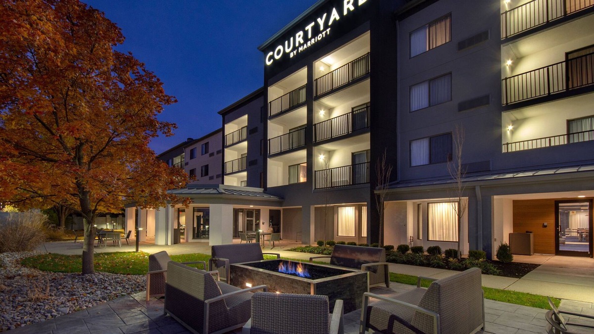 Mount Saint Joseph Hotel | Courtyard by Marriott Cincinnati Airport
