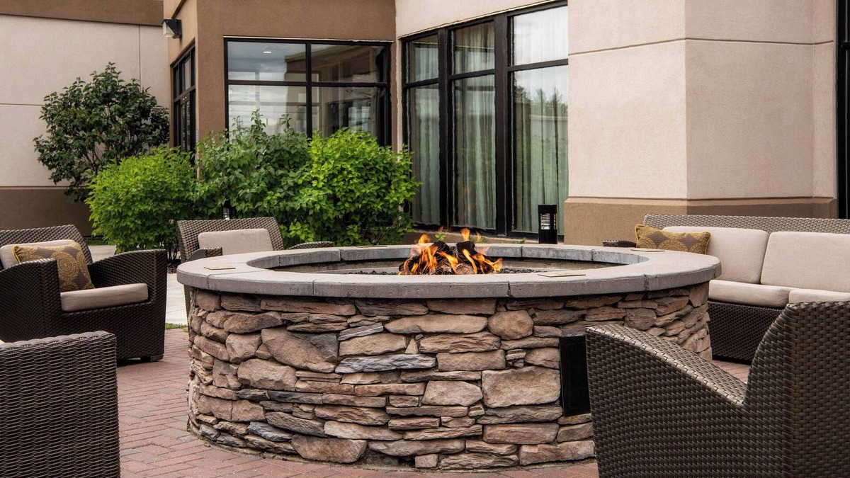 West Edmonton Hotel | Courtyard by Marriott Edmonton West