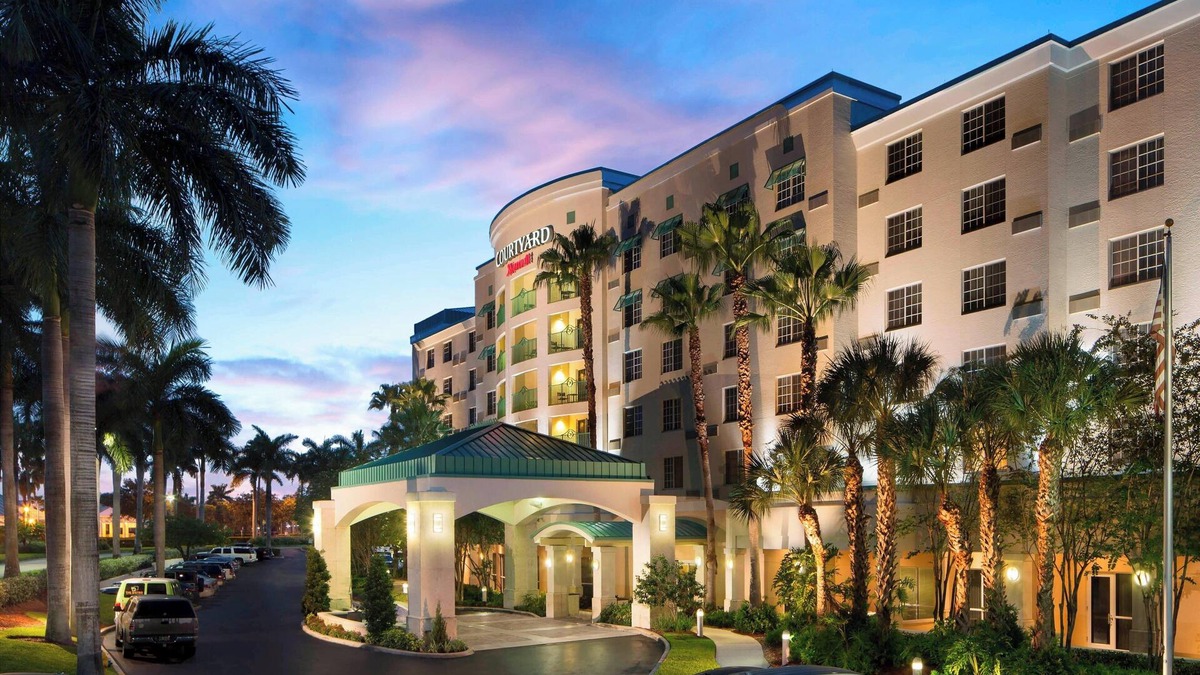 Dania Beach Hotel | Courtyard by Marriott Fort Lauderdale Airport & Cruise Port
