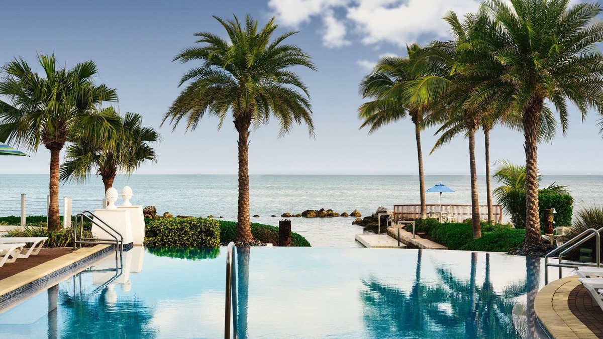 Marathon Hotel | Courtyard by Marriott Faro Blanco Resort