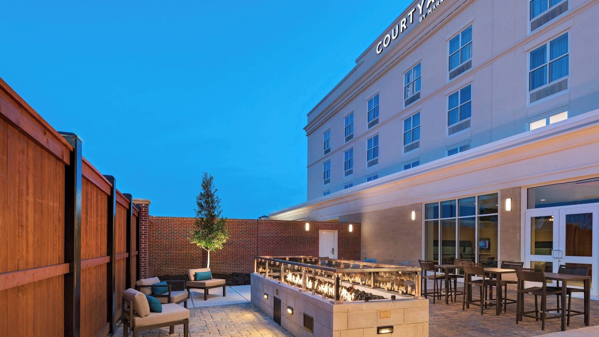 Madison Hotel | Courtyard by Marriott Jackson Madison
