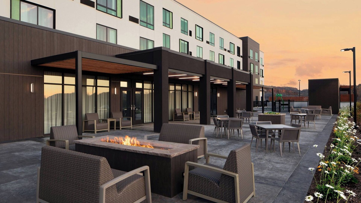 Kodak Hotel | Courtyard by Marriott Kodak Sevierville
