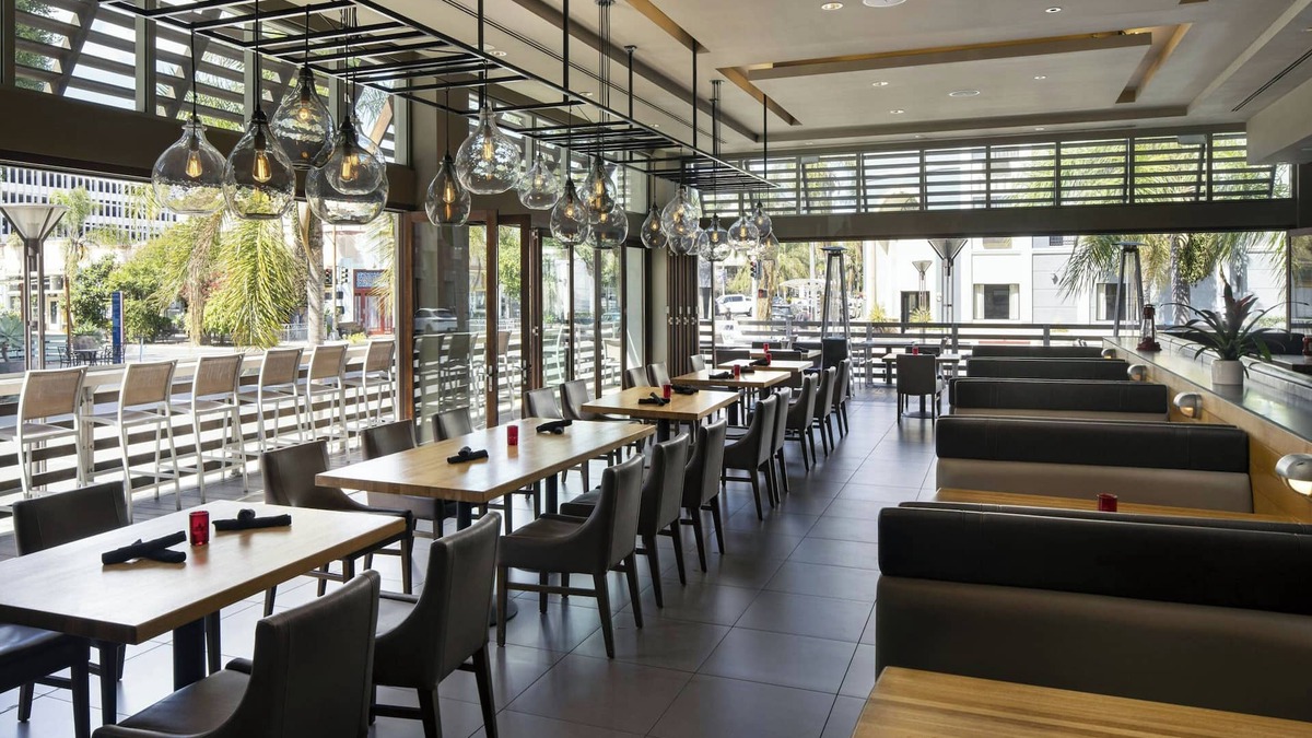 East Village Hotel | Courtyard by Marriott Long Beach Downtown