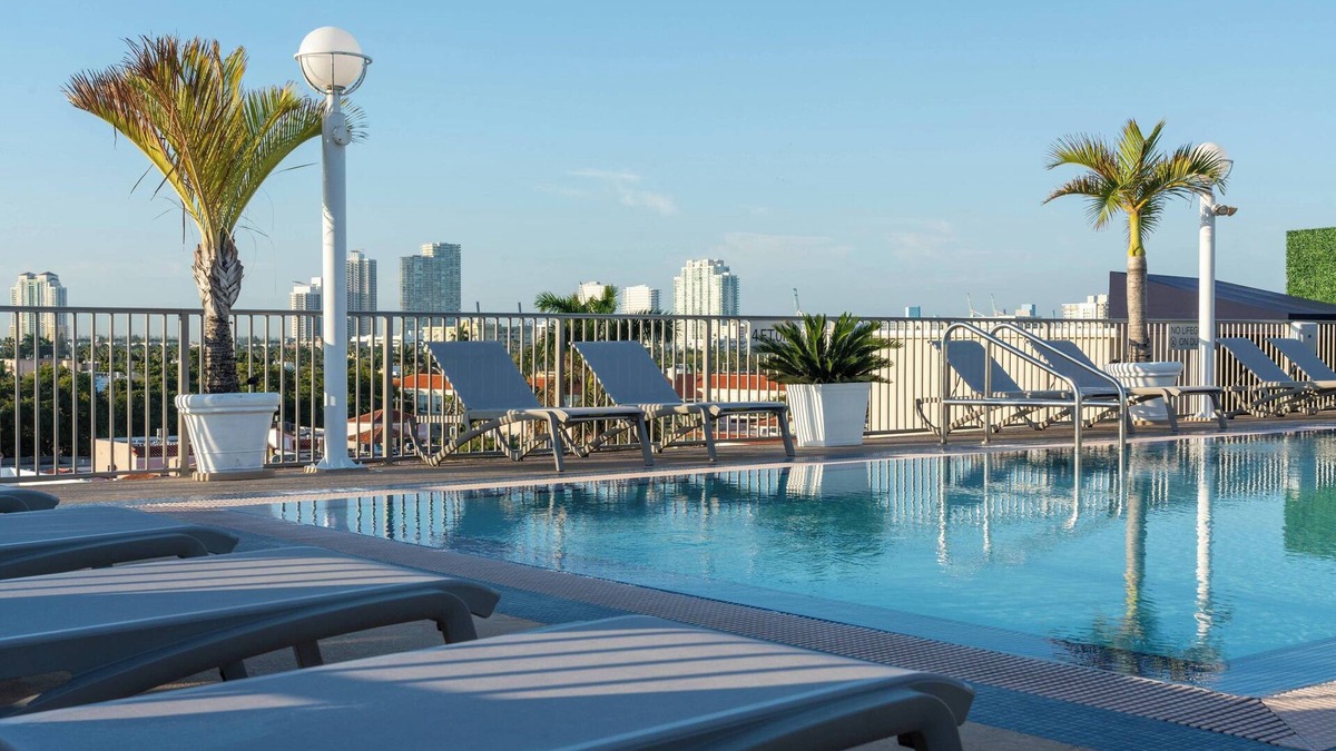 South Beach Hotel | Courtyard by Marriott Miami Beach-South Beach