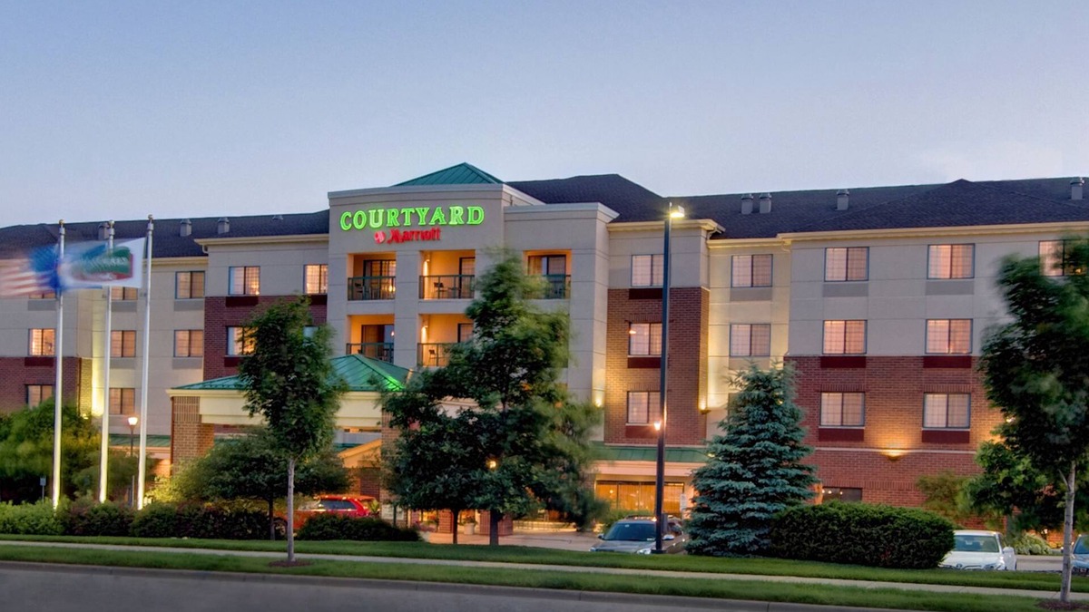 Madison Hotel | Courtyard by Marriott Madison East