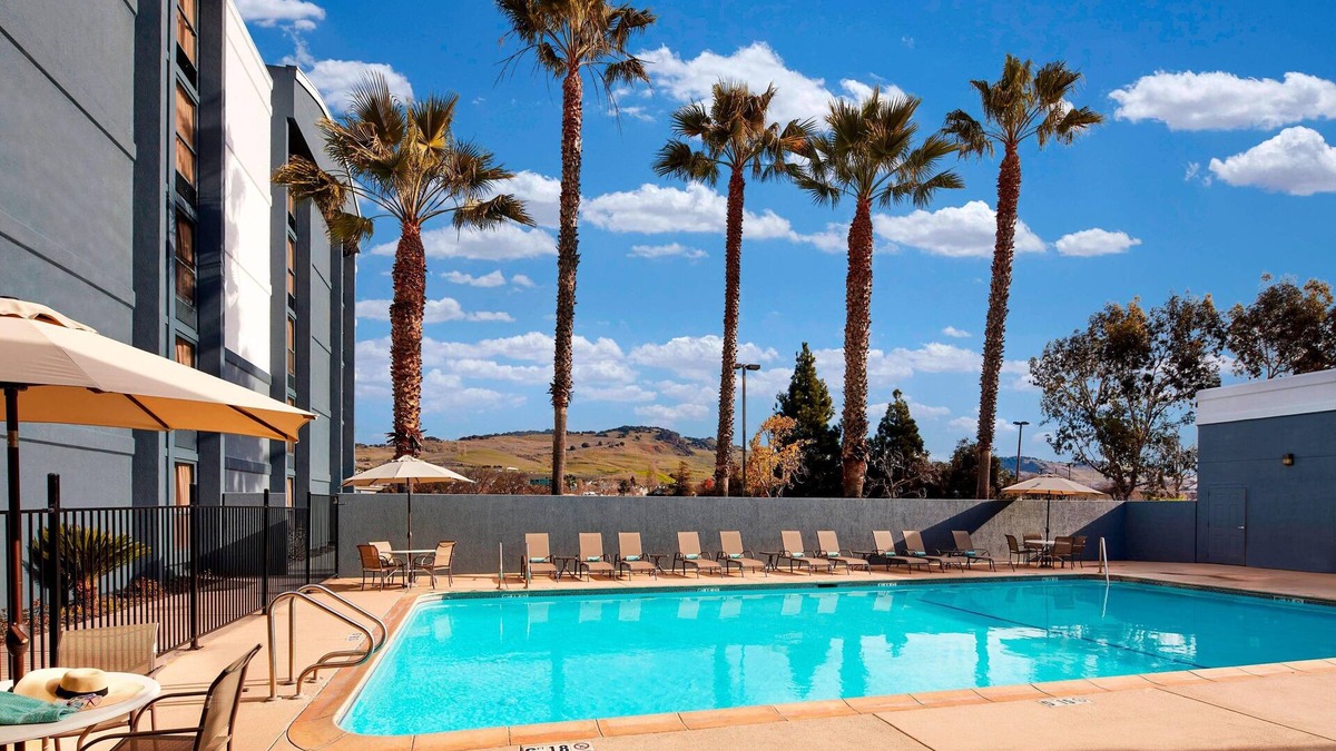 Vallejo Hotel | Courtyard by Marriott Vallejo Napa Valley