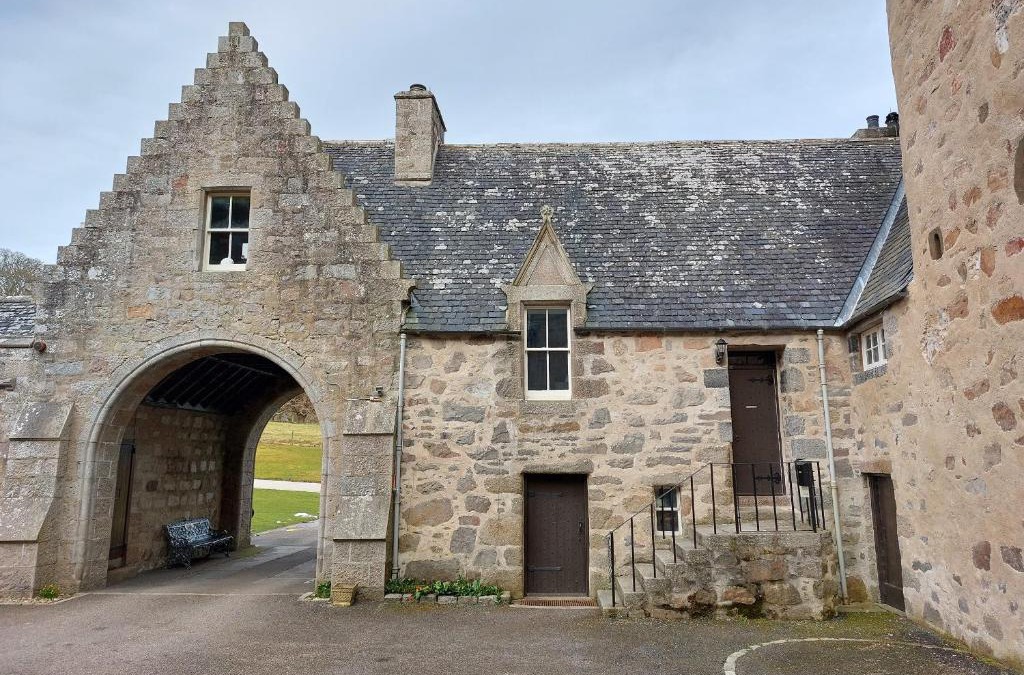 Banchory House | Courtyard Cottage - Drum Castle