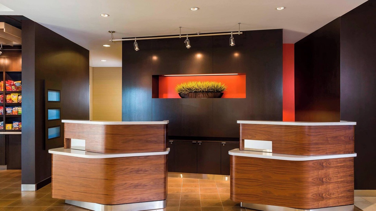 Crossroad Park Hotel | Courtyard Kalamazoo Portage