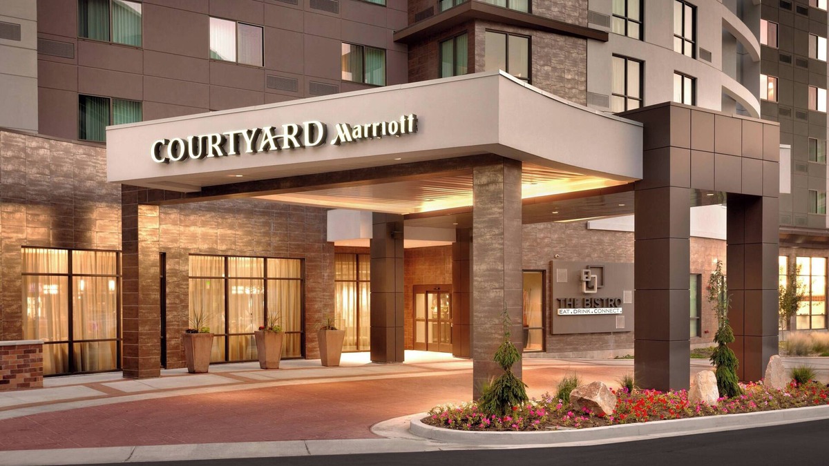 Rio Grande Hotel | Courtyard Salt Lake City Downtown