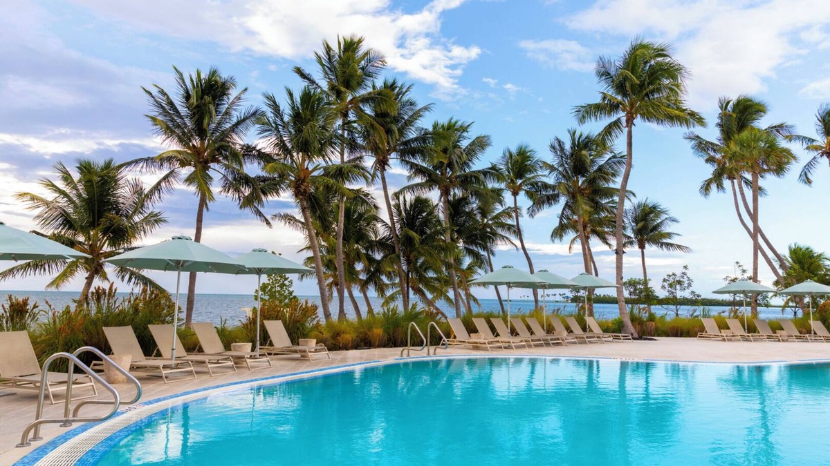 Islamorada Hotel | Courtyard View Room w/Patio, Outdoor Pool, Free Parking & Pet Friendly