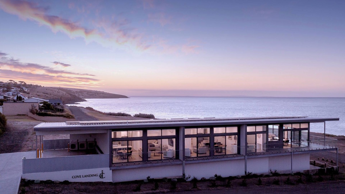 Penneshaw Apartment | Cove Landing Marina Apartments 1&2 Sleeps 8