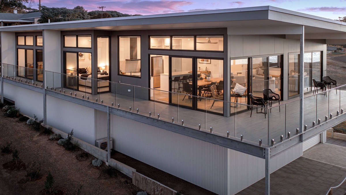 Penneshaw Apartment | Cove Landing Marina Apartments 2&3 Sleeps 8