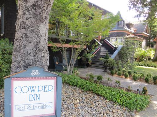 University South Bed & Breakfast | Cowper Inn