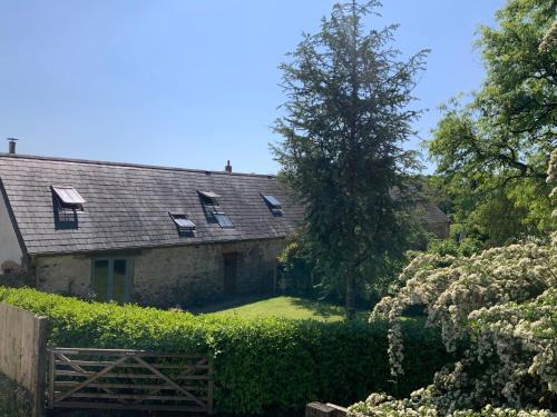 Pembroke House | Cowshed Cottage