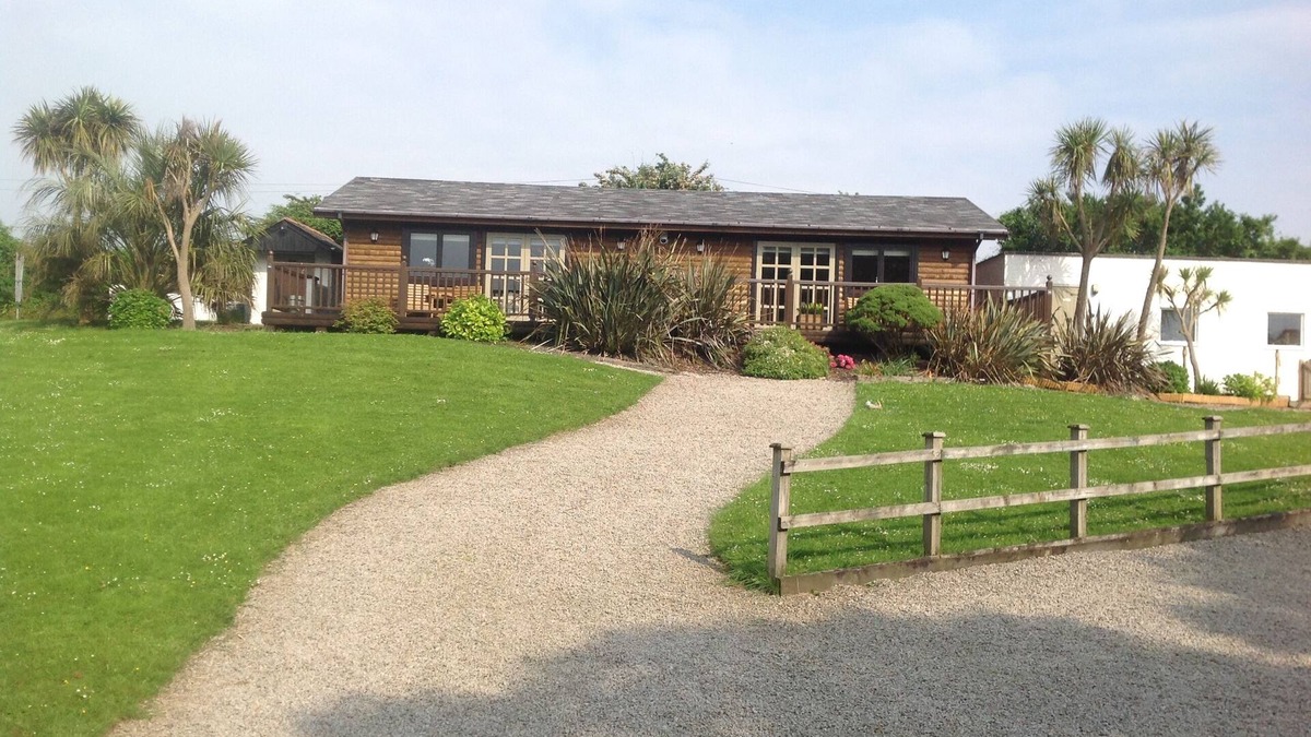 Hayle Apartment | Cowslip Kabyn - Set In Enclosed Two Acre Garden in the St Ives Bay Area